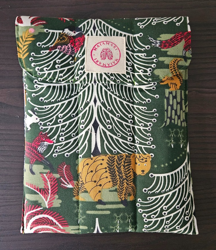 Hayvan Desenli Puffer Tablet & Kitap Çantası
