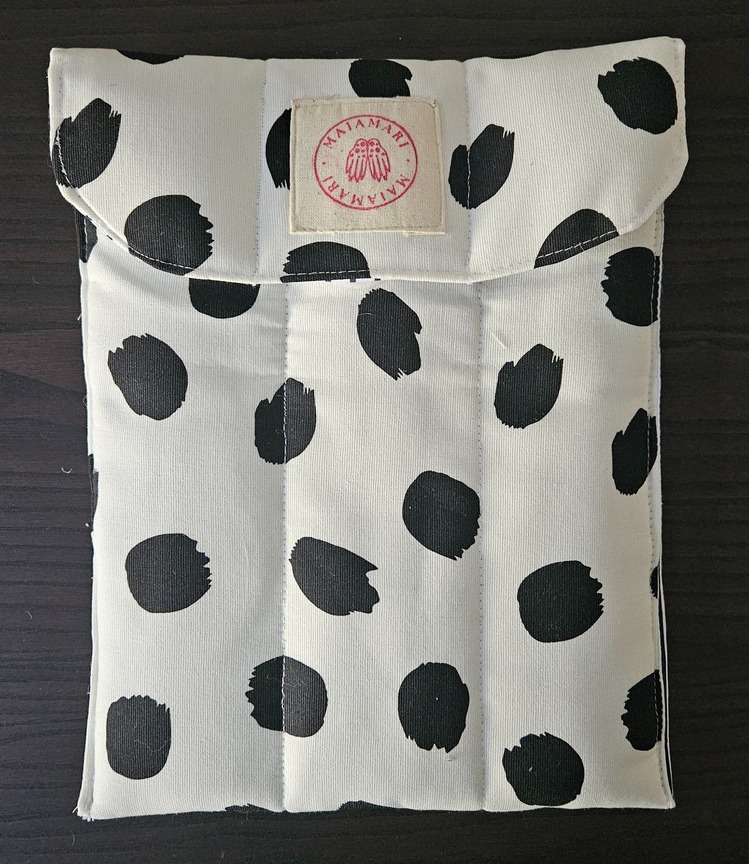Benekli Puffer Tablet & Kitap Çantası