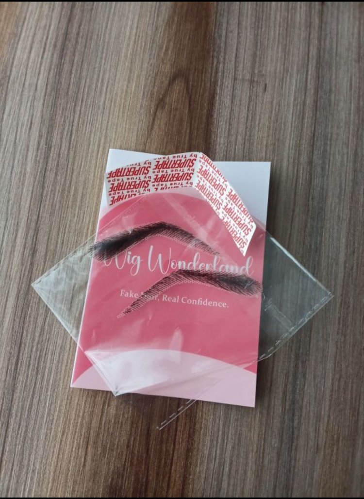 Yapışkanlı gerçekçi kaş sticker