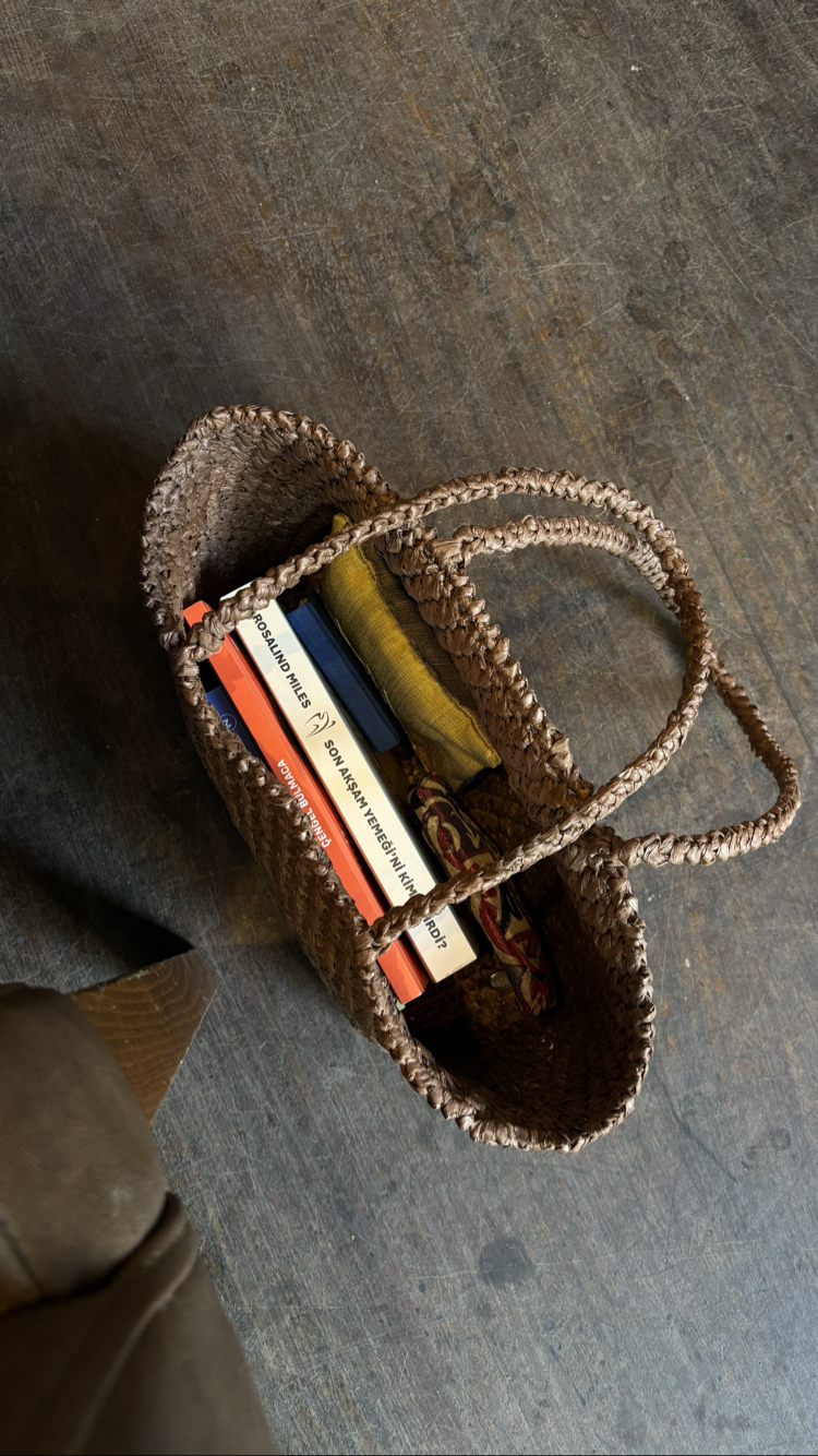 Raffia Swell Bag