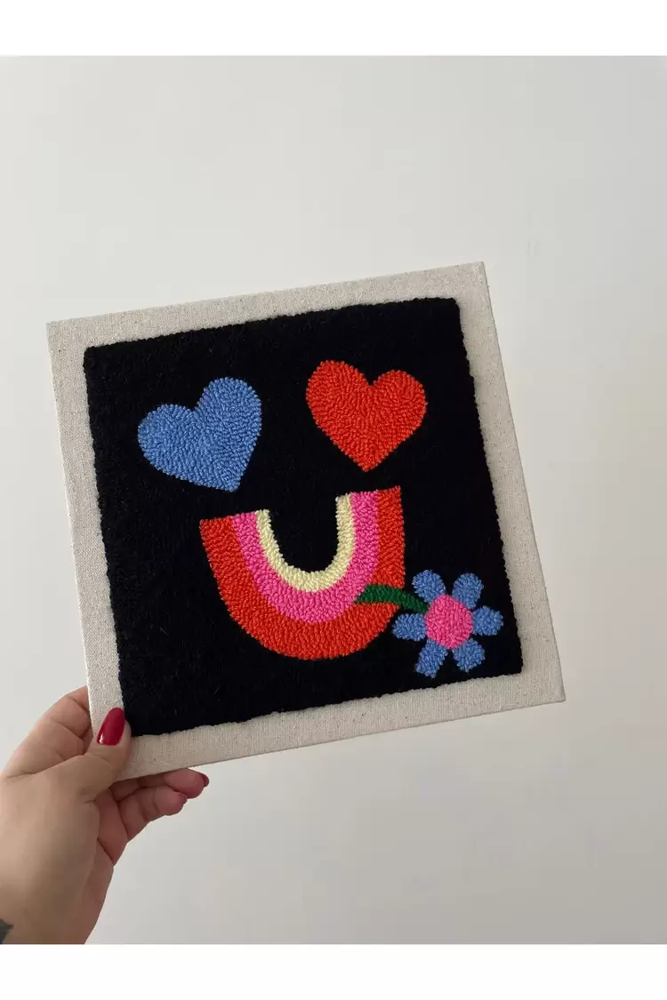 Punch Nakış İşlemeli, MDF Kapama, Kalp Surat Çiçekli Desenli Duvar Panosu, 25x25