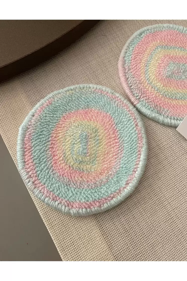 Punch Bardak Altlığı, Çift Taraflı, Twister Desenli Yuvarlak Formlu, Toz Pembe