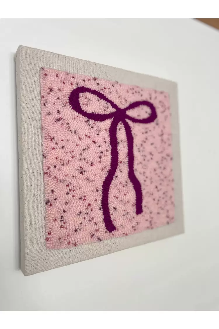 Punch Nakış İşlemeli, MDF Kapama, Kurdele Fiyonk Desenli Duvar Panosu, 25x25