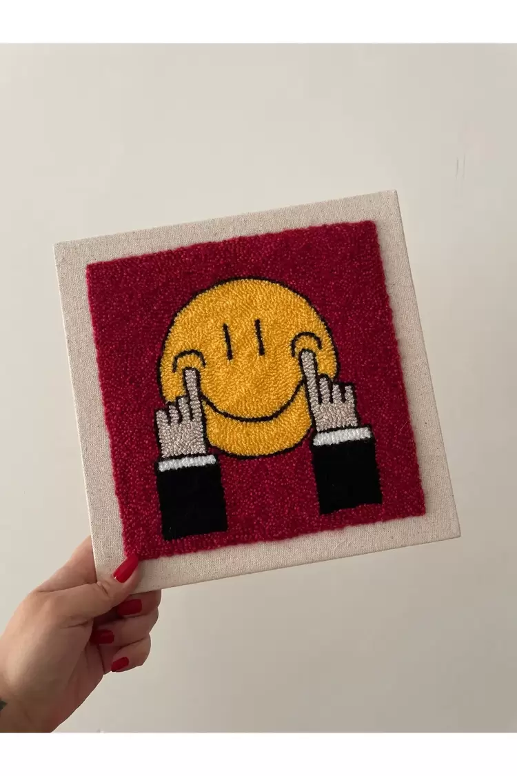 Punch Nakış İşlemeli, MDF Kapama, Gülen Surat Desenli Duvar Panosu, 25x25