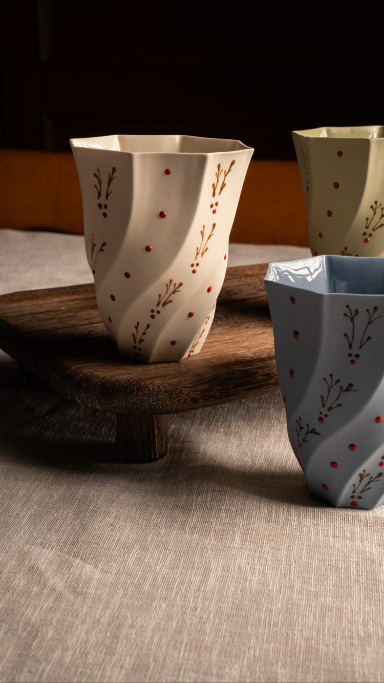Porcelain cup / lila 