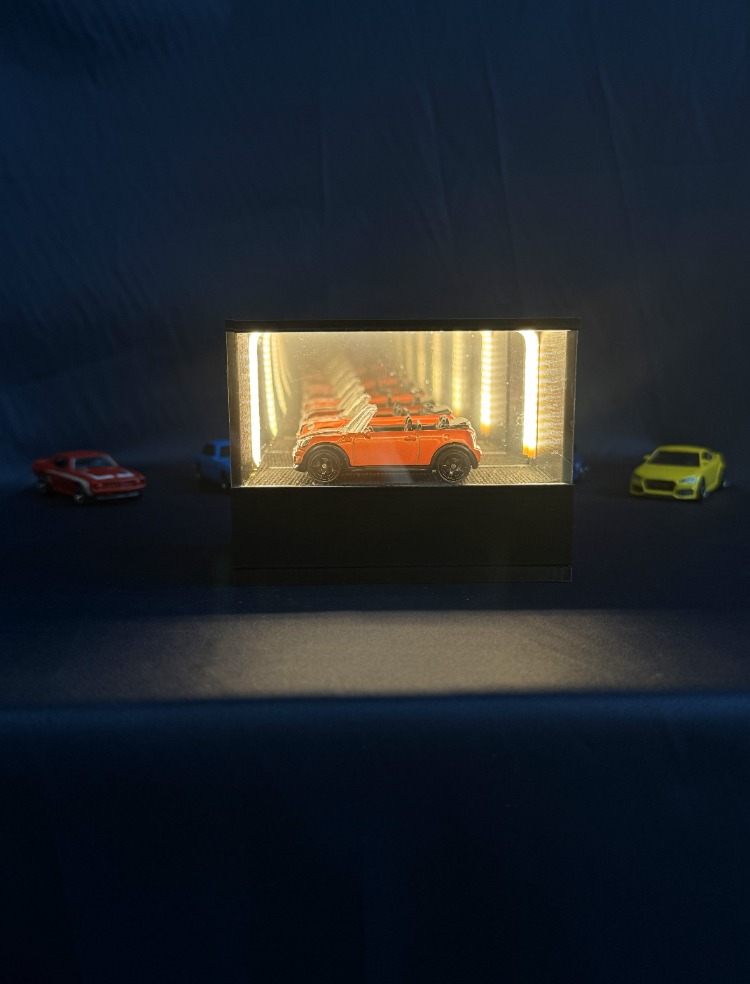 Hot Wheels Koleksiyonun İçin Işıklı Mini Vitrin