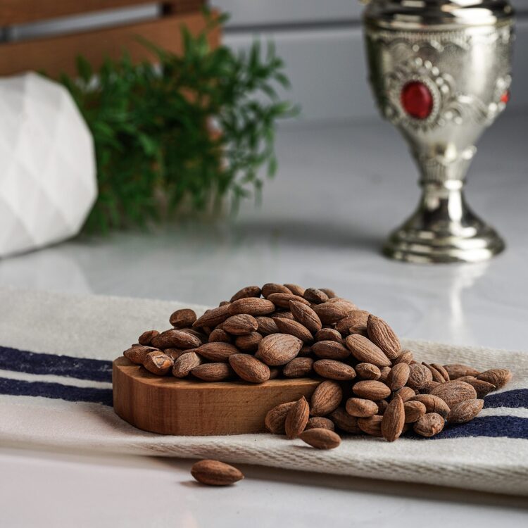 Kavrulmuş Gün Kurusu Kayısı Çekirdeği 500 Gr