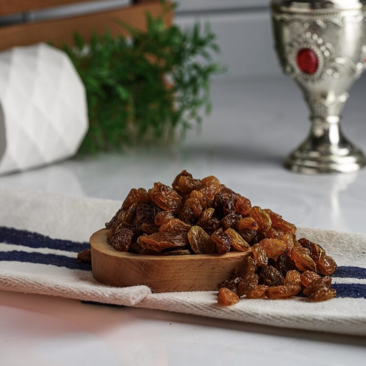 Çekirdeksiz Sarı Üzüm Kurusu (Kuş Üzümü) 500 Gr