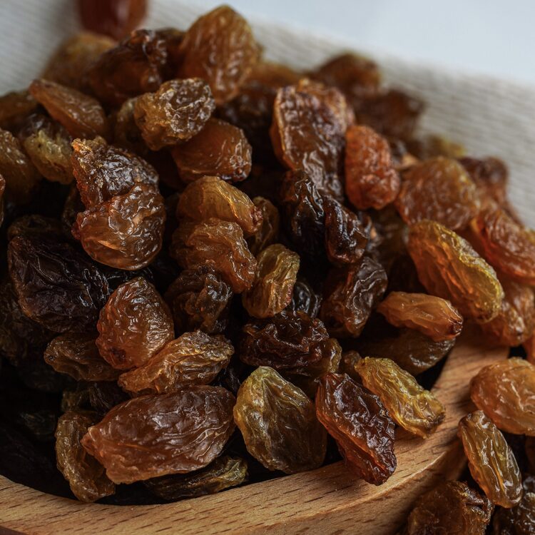 Çekirdeksiz Sarı Üzüm Kurusu (Kuş Üzümü) 500 Gr