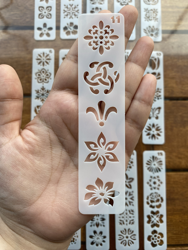 Çiçek Desenli Stencil