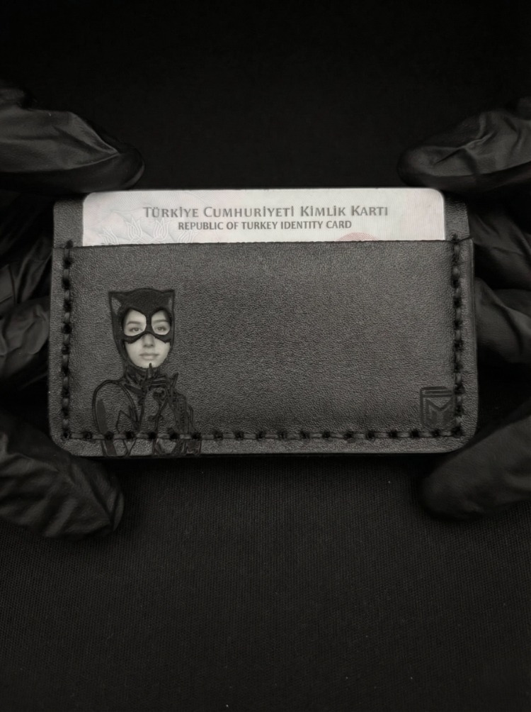 El Yapımı Hakiki Deri Catwomen Tasarımlı Cüzdan & Kartlık - Özel Hediyelik