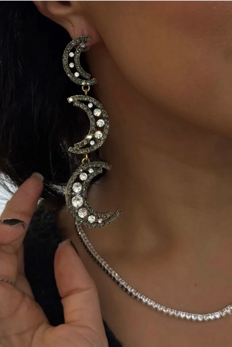 Zara model taşlı ay küpe