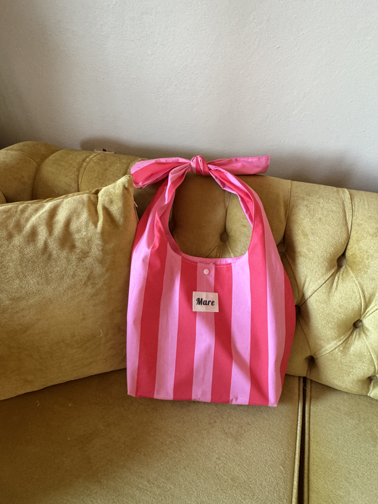 Fiyonk bağlamalı kırmızı pembe