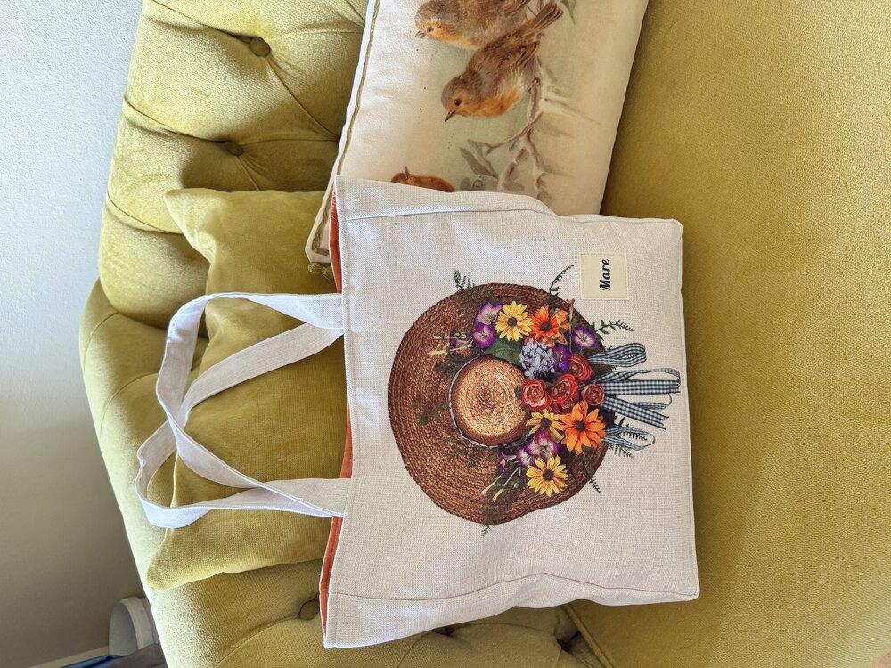 Hasır şapkalı large tote bag