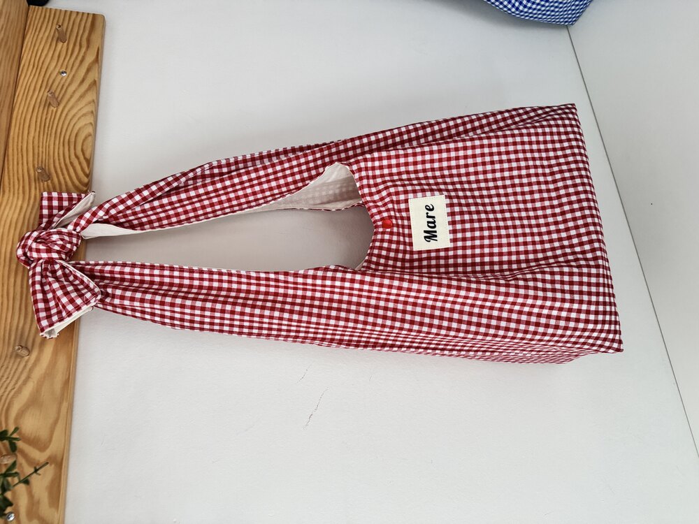 Kırmızı pöti fiyonk