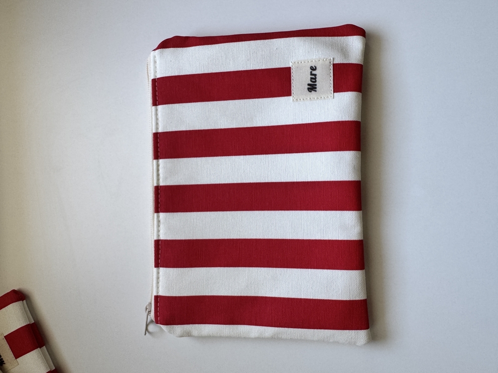Kırmızı çizgiler clutch/organizer