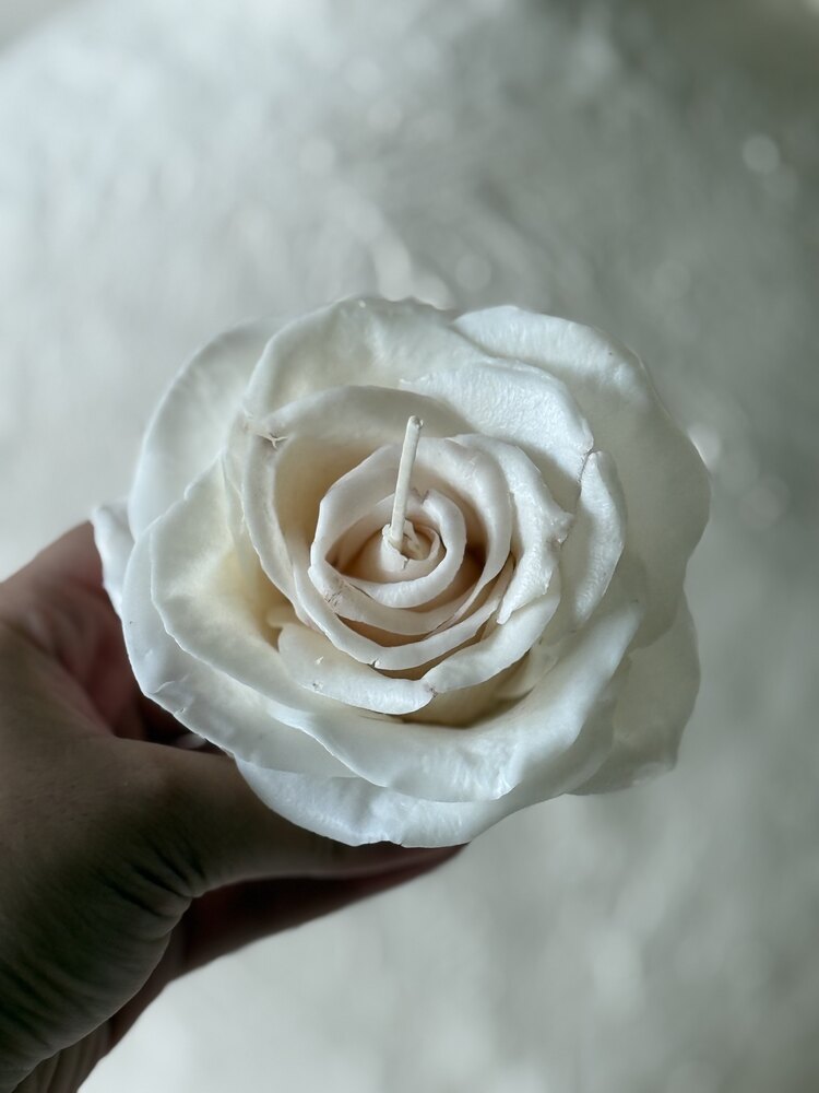 Classic White Rose Candle