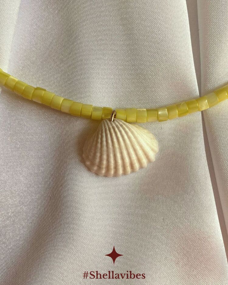 Sarı Sedef Boncuklu Deniz Kabuğu Shella Kolye