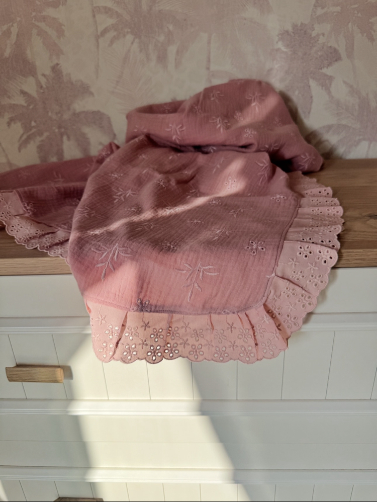 Pembe fisto battaniye