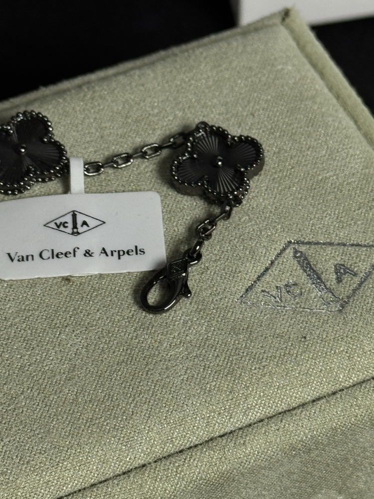 Van Cleef Siyah