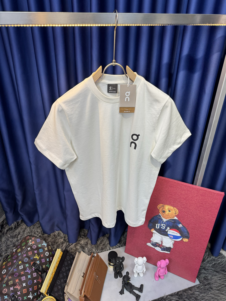 On Cloud Premium T-Shirt