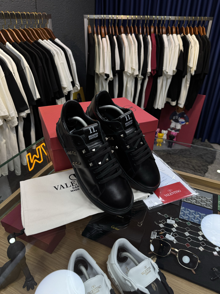 Valentino Garavani Premium Sneakers