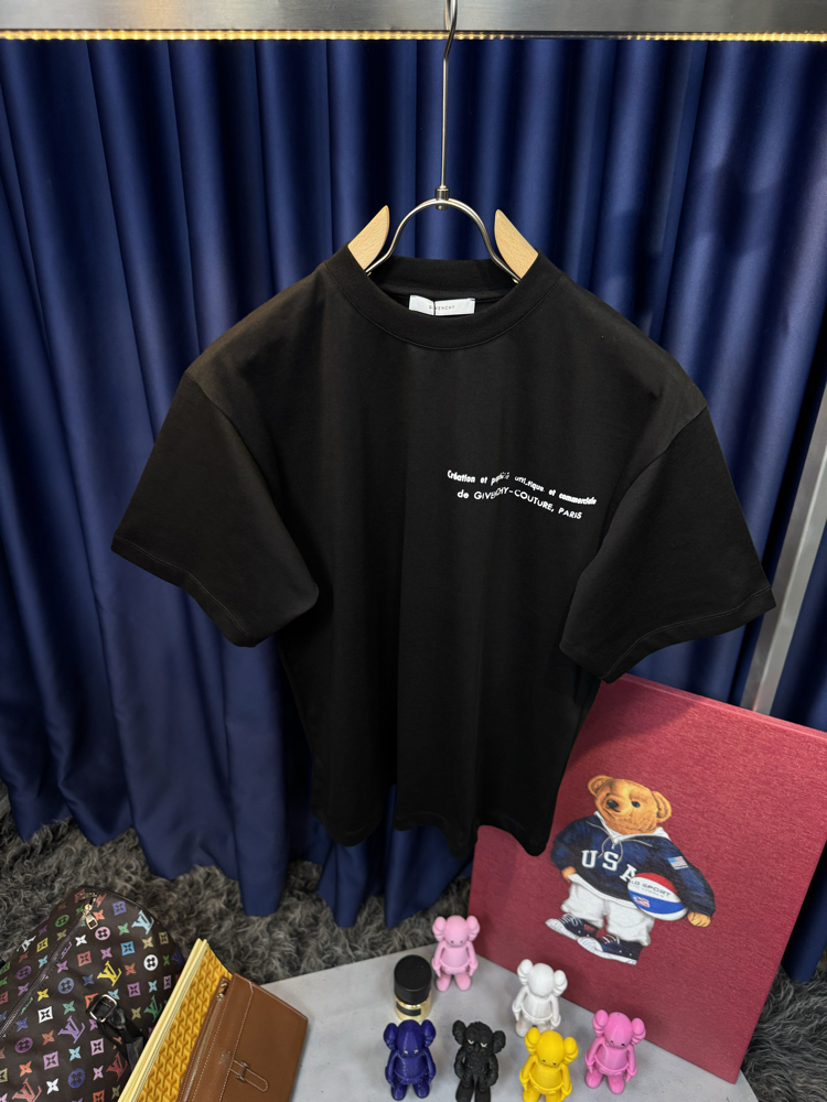 Gıvenchy Paris Premium T-Shirt (Sırt Detaylı)
