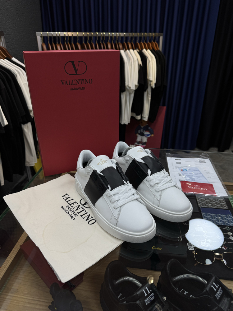 Valentino Garavani Open Premium Sneakers
