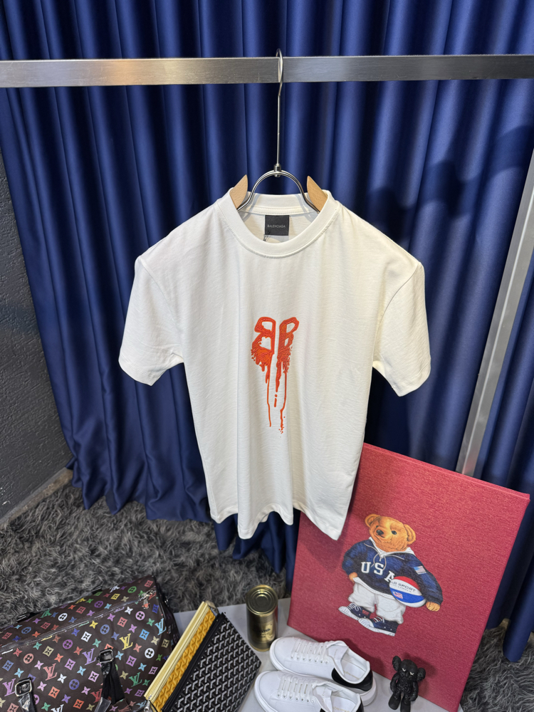 Balenciaga Premium T-Shirt
