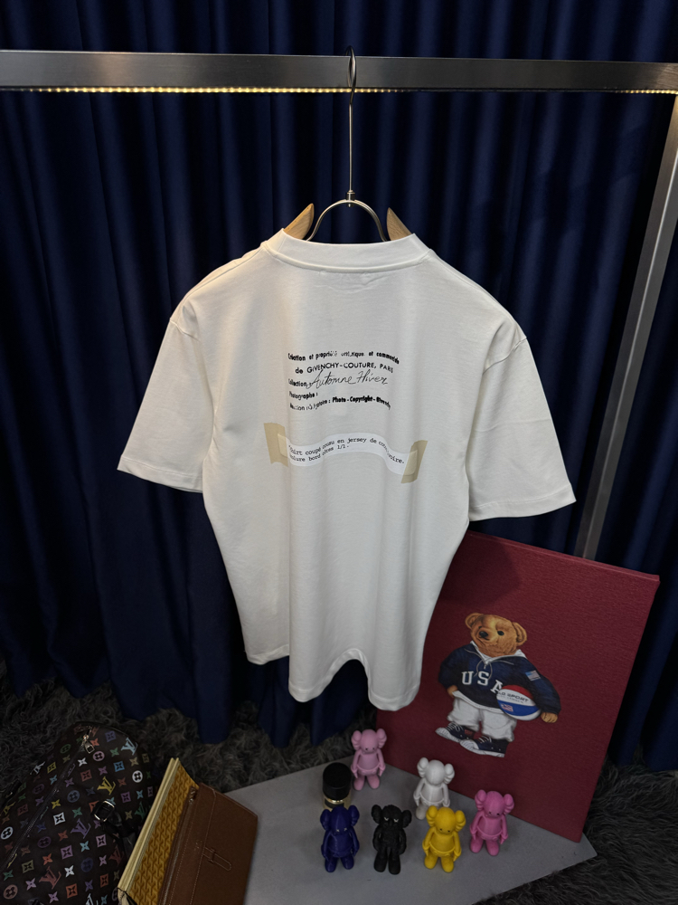 Gıvenchy Paris Premium T-Shirt (Sırt Detaylı)