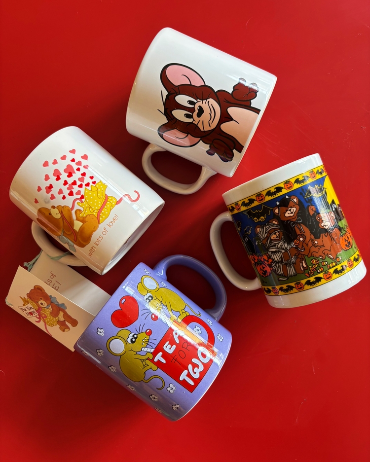 Vintage Funky Mugs 