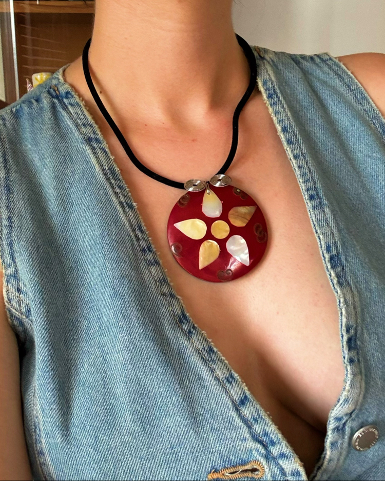 Vintage Burgundy Mother of Pearl Flower Necklace