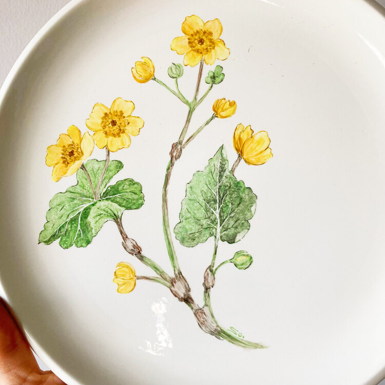 1984 Hand Painted Botanical Flower Wall Plate 