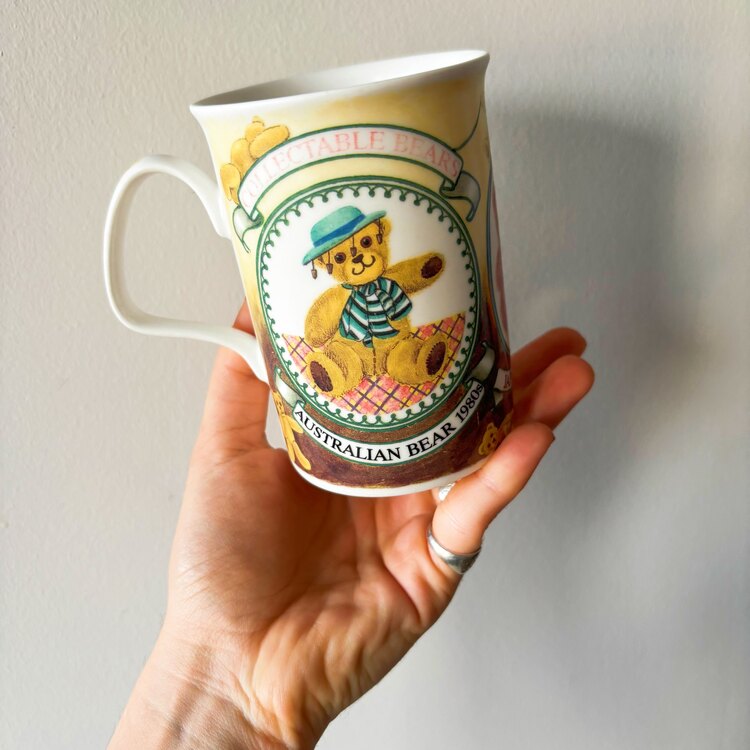 1999 English Porcelain “Collectible Bears” Mug