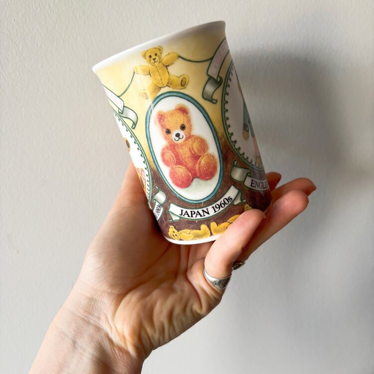 1999 English Porcelain “Collectible Bears” Mug