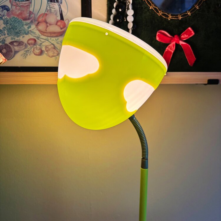 00’s Pistacho Green Cloud Desk Lamp