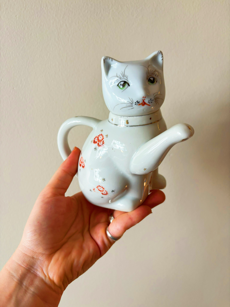 Far Eastern Porcelain Kitty Teapot 