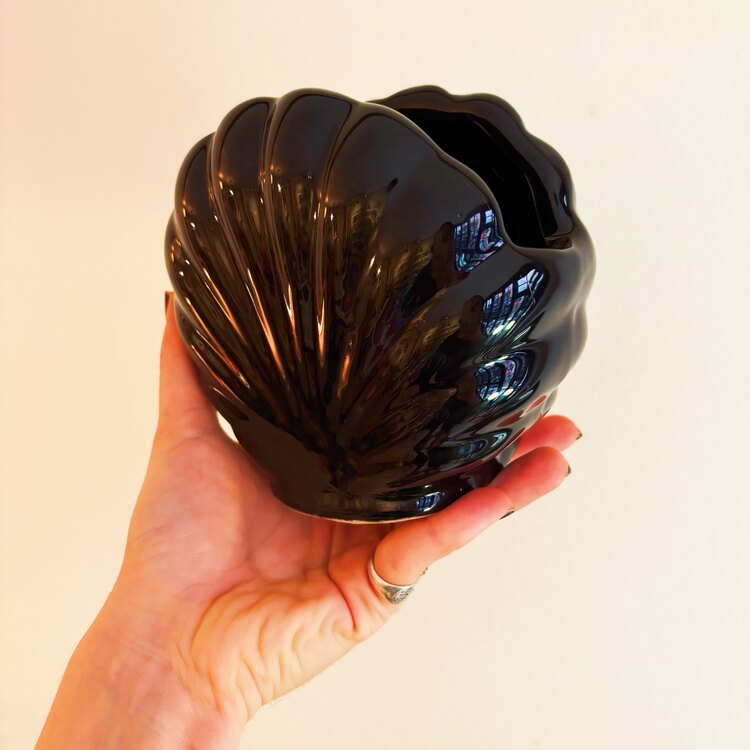 80’s Black Ceramic Seashell Vase 