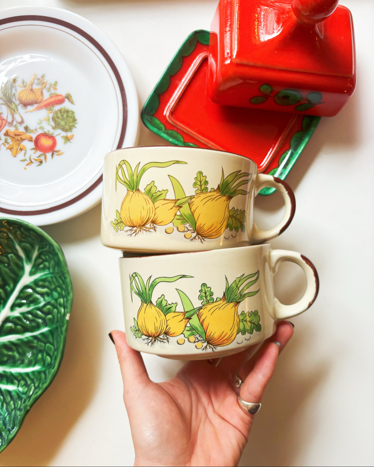 70’s Onion Soup Mugs 