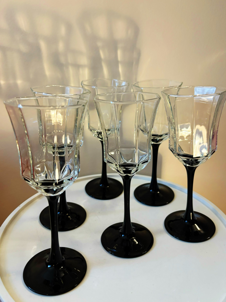 French Octagon Wine Glasses with Black Stem 