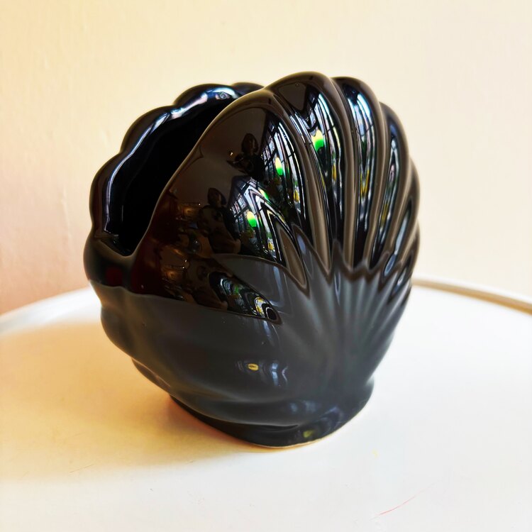 80’s Black Ceramic Seashell Vase 