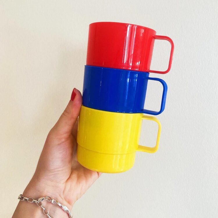 90’s Pop-Art Style Tableware Set 