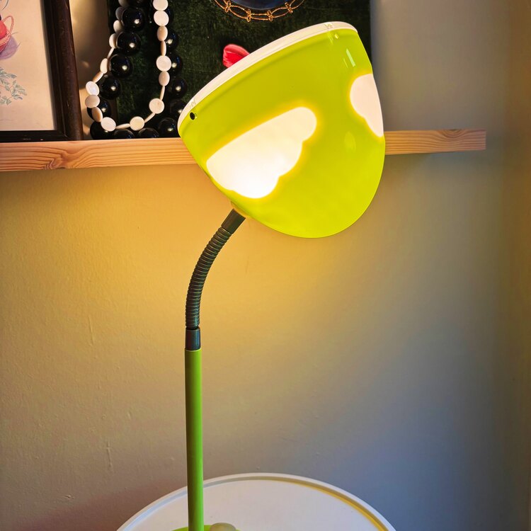 00’s Pistacho Green Cloud Desk Lamp