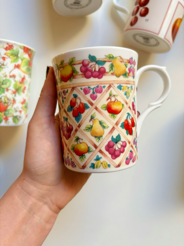 Kingsbury Staffordshire Fruity Mug
