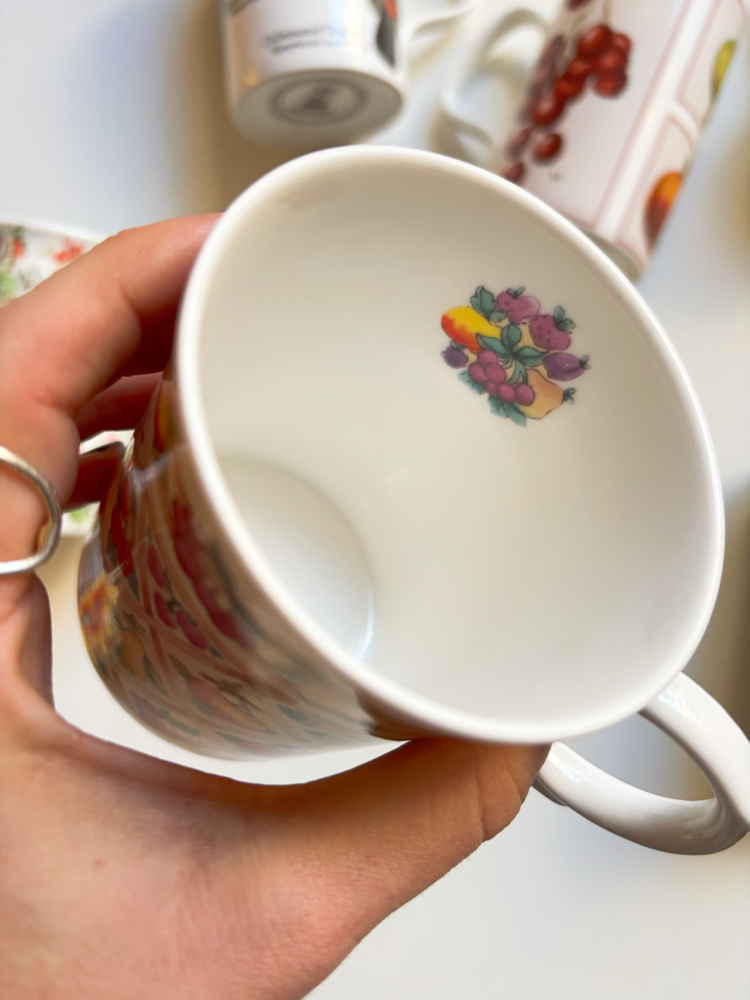Kingsbury Staffordshire Fruity Mug