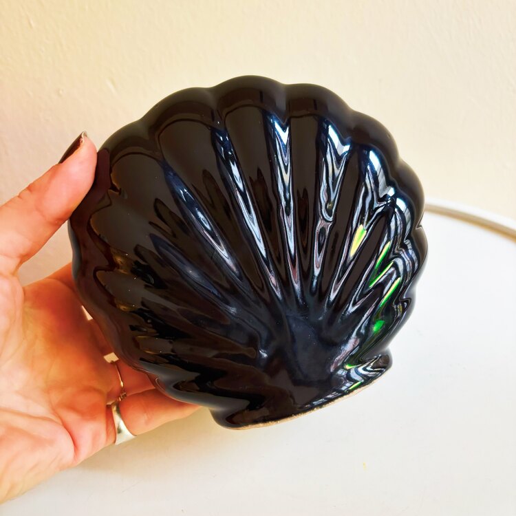 80’s Black Ceramic Seashell Vase 