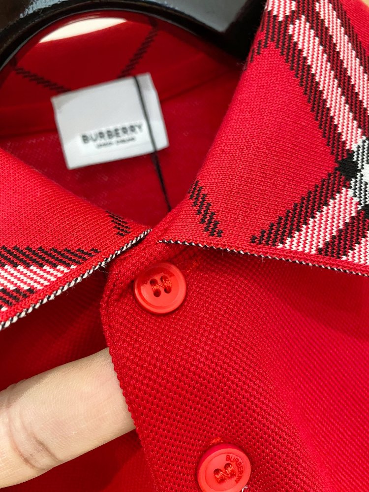 Burberry Tshirt