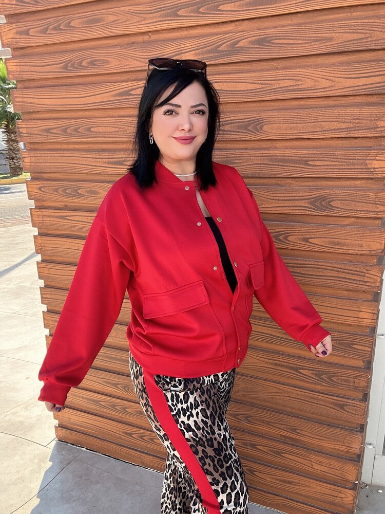 Kırmızı Leoparlı Takım
