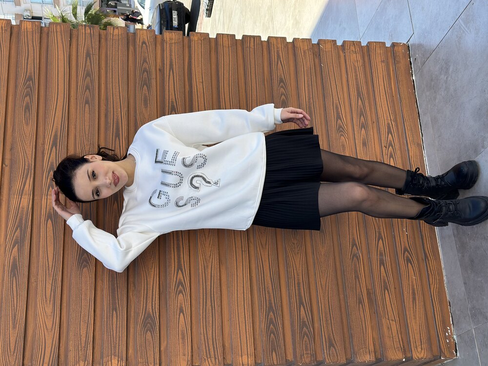 Sweatshiirt
