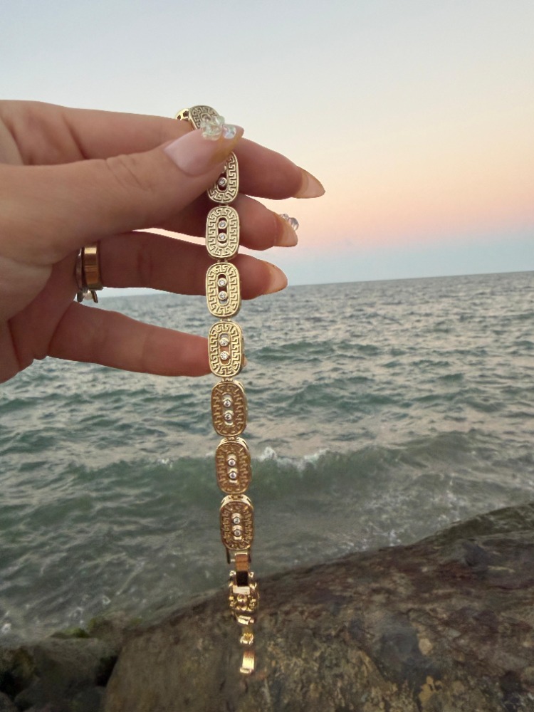 Gold Grek Desenli Taşlı Oval Bileklik